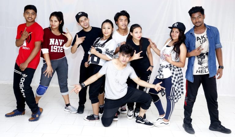 Vive & Wave Dance Crew