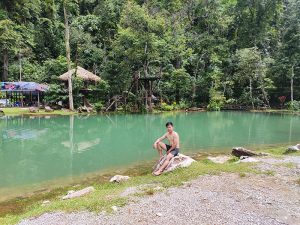blue lagoon in vang vieng