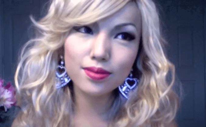 Promise Phan as Tayler Swift